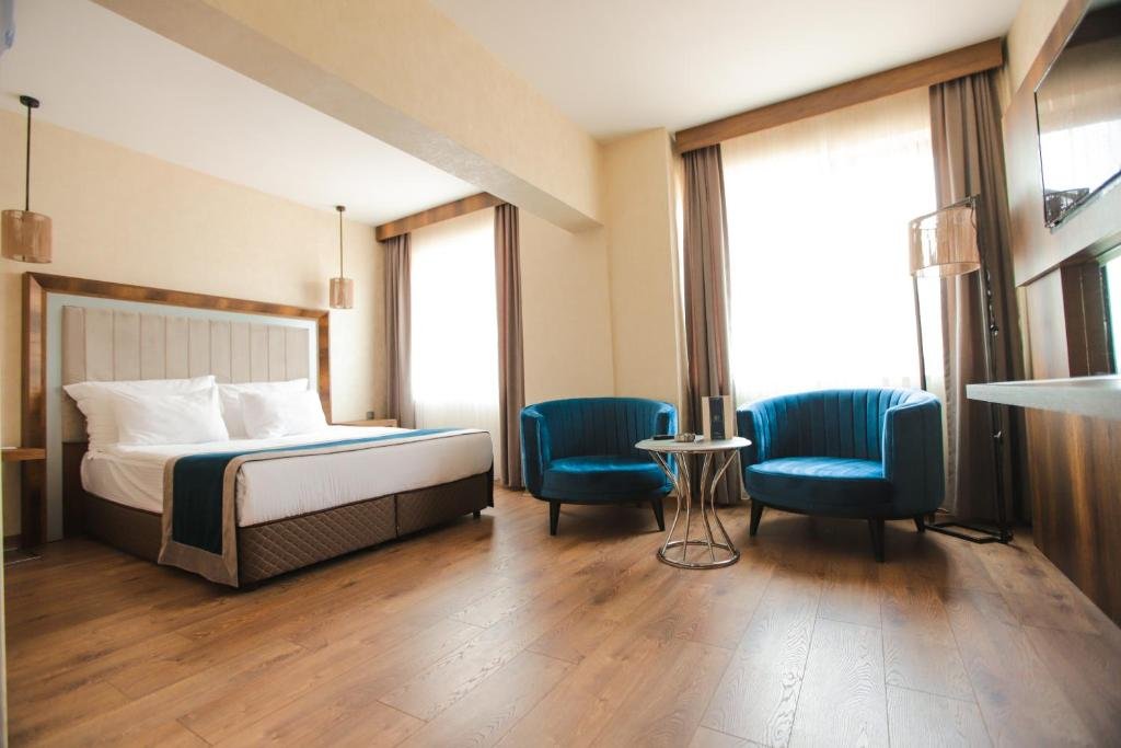 The Life Hotel & Spa