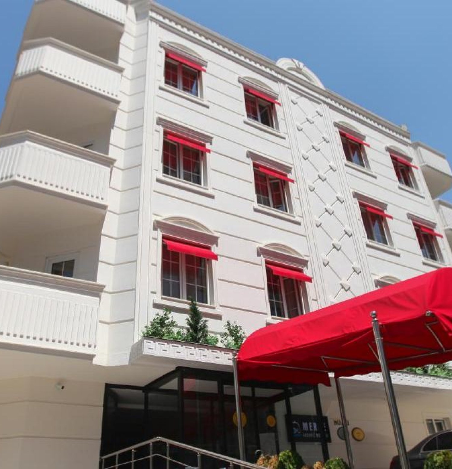 The Life Hotel & Spa 