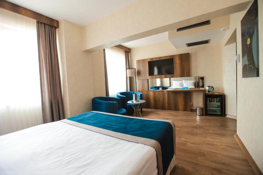 The Life Hotel & Spa