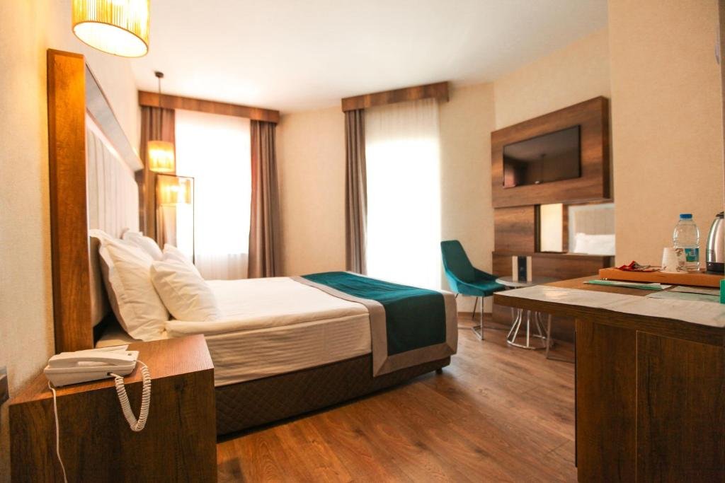 The Life Hotel & Spa