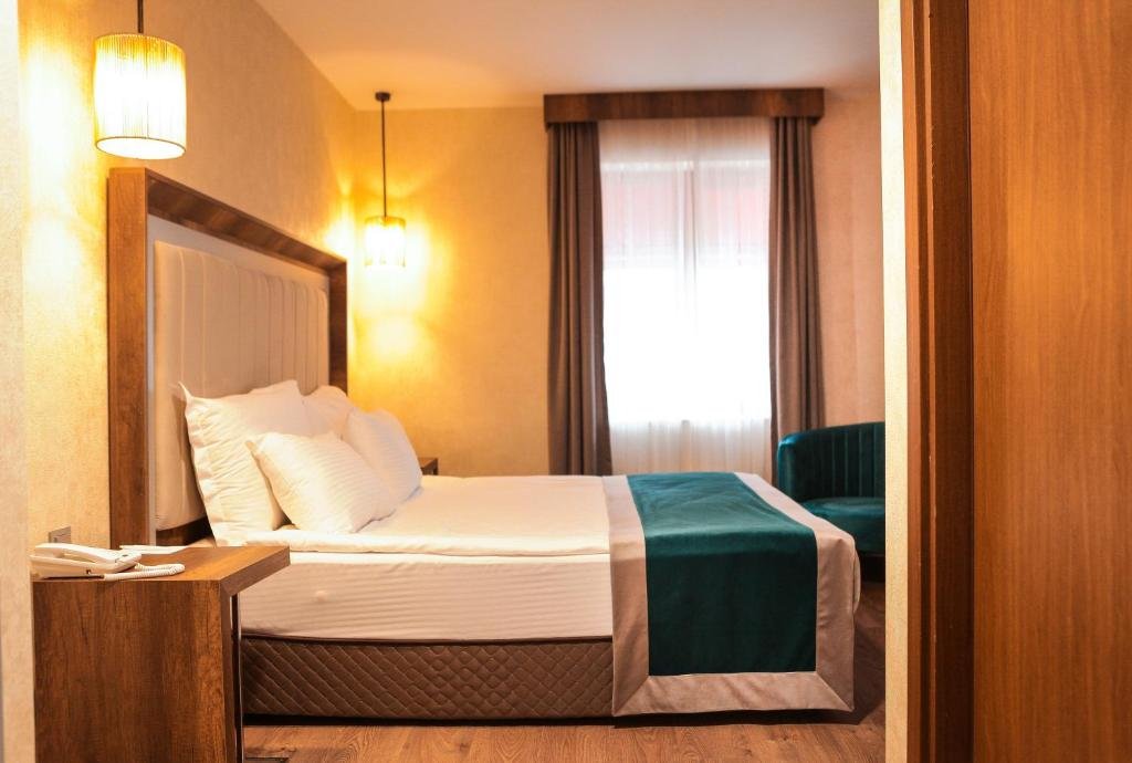 The Life Hotel & Spa
