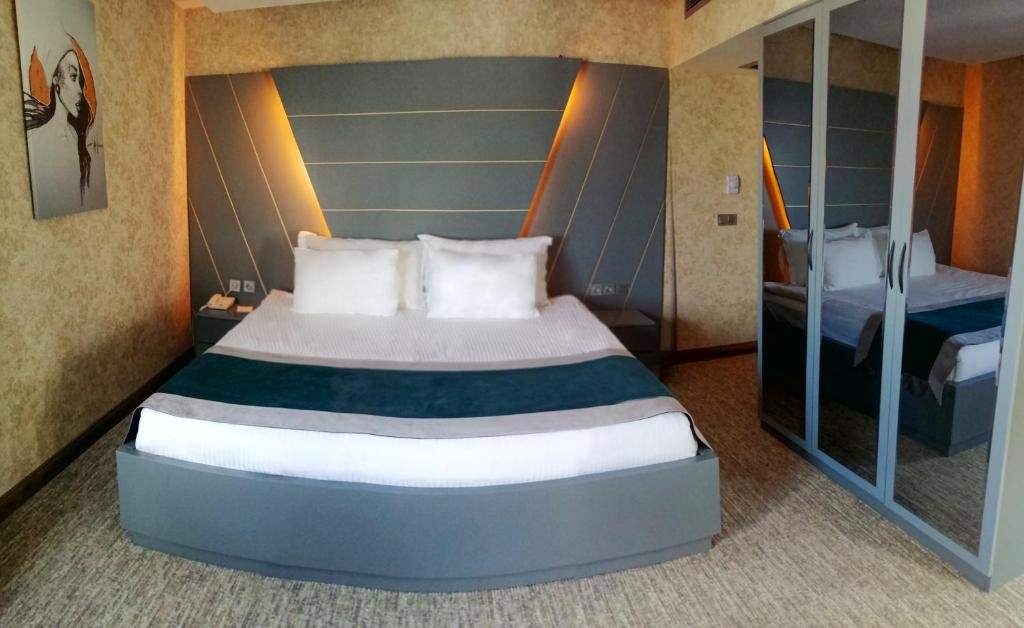The Life Hotel & Spa