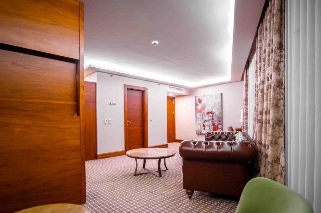 Standard Double Suite