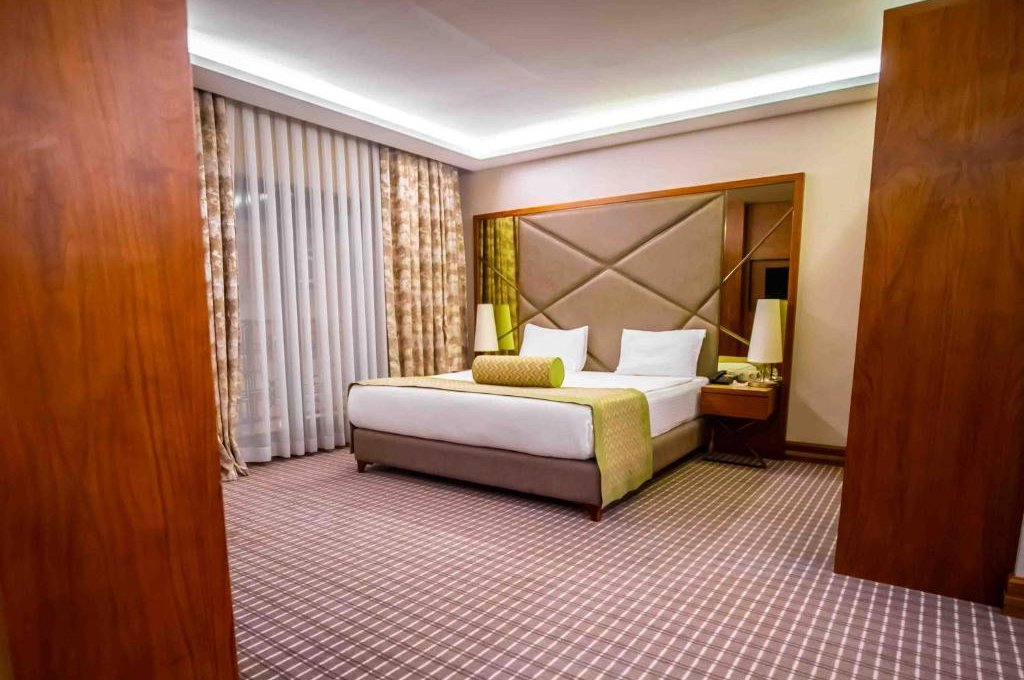 Standard Double Suite