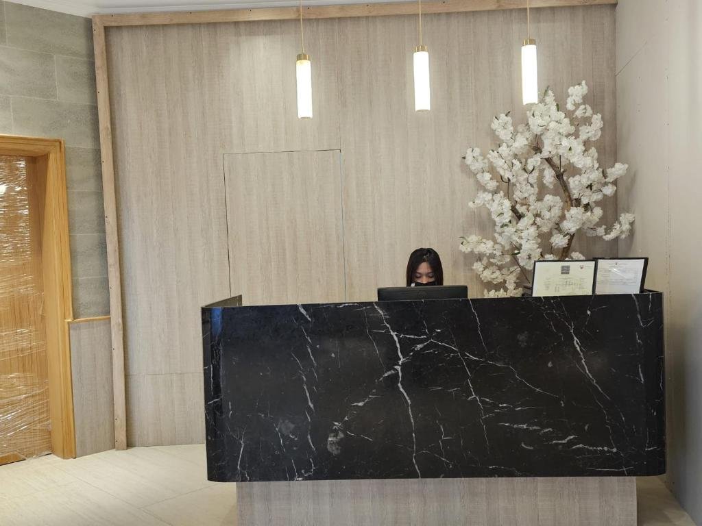 Al Faris Suites 2 