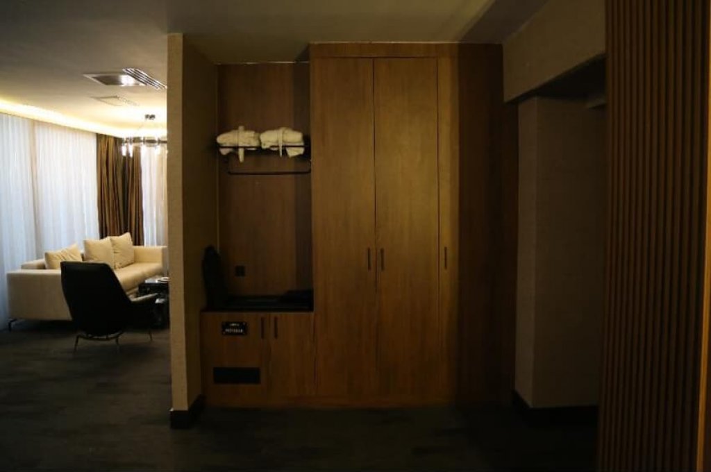 King suite