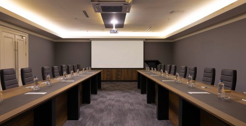 MEETINGS ROOM