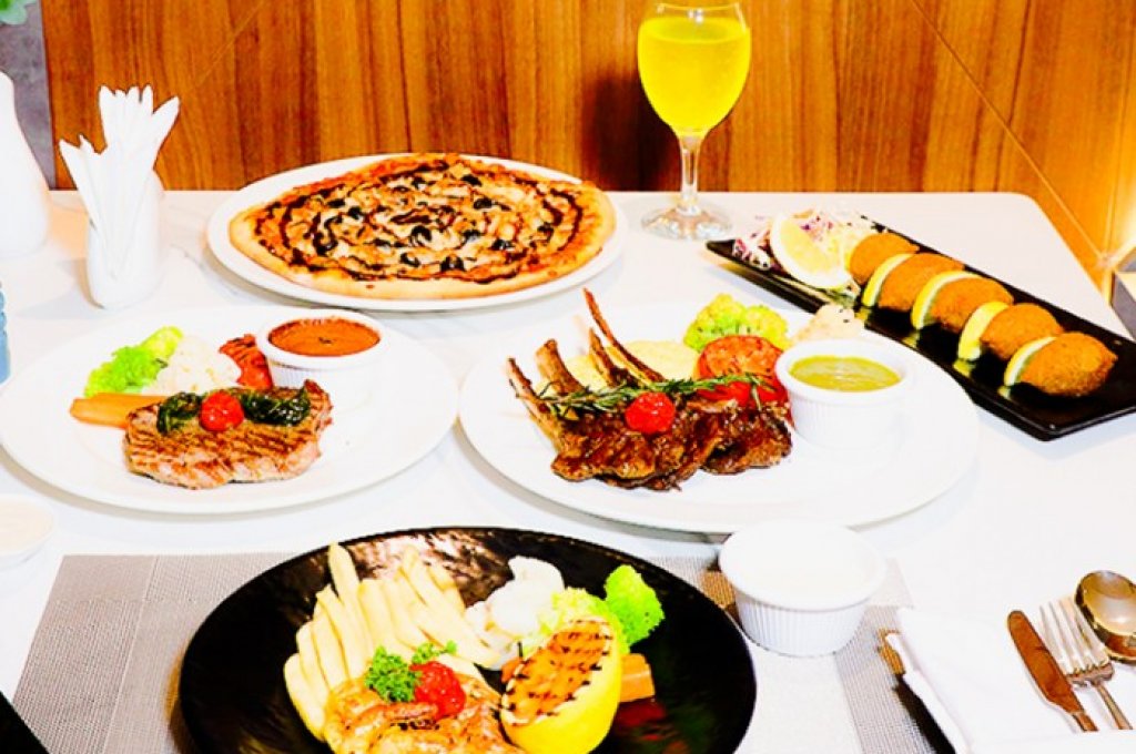Restaurant -Cafe - Lounge