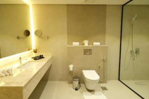 Джуниър суит