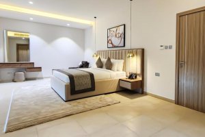 Джуниър суит