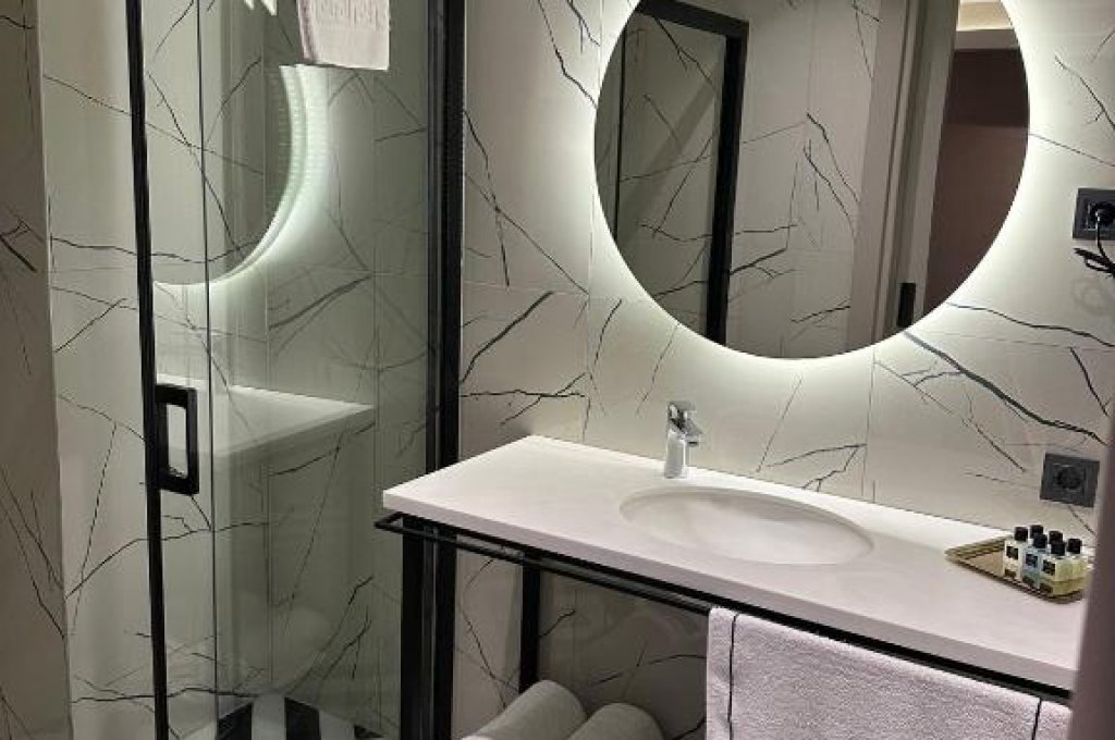 The New Hotel Zeybek