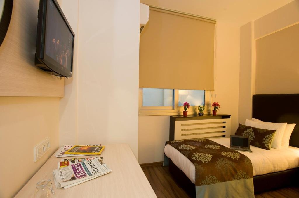 The New Hotel Zeybek