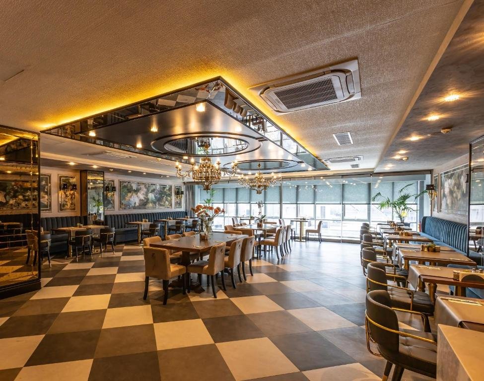 The New Hotel Zeybek