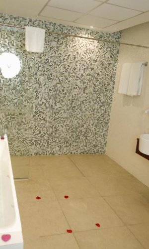 Al Manzil Hotel