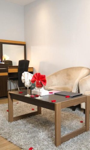 Al Manzil Hotel
