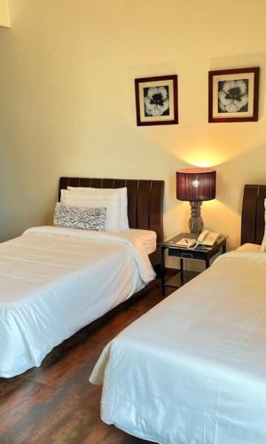 Al Manzil Hotel