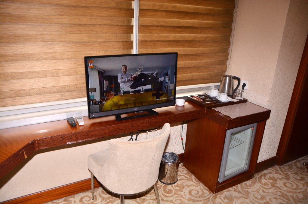 Large Single Room