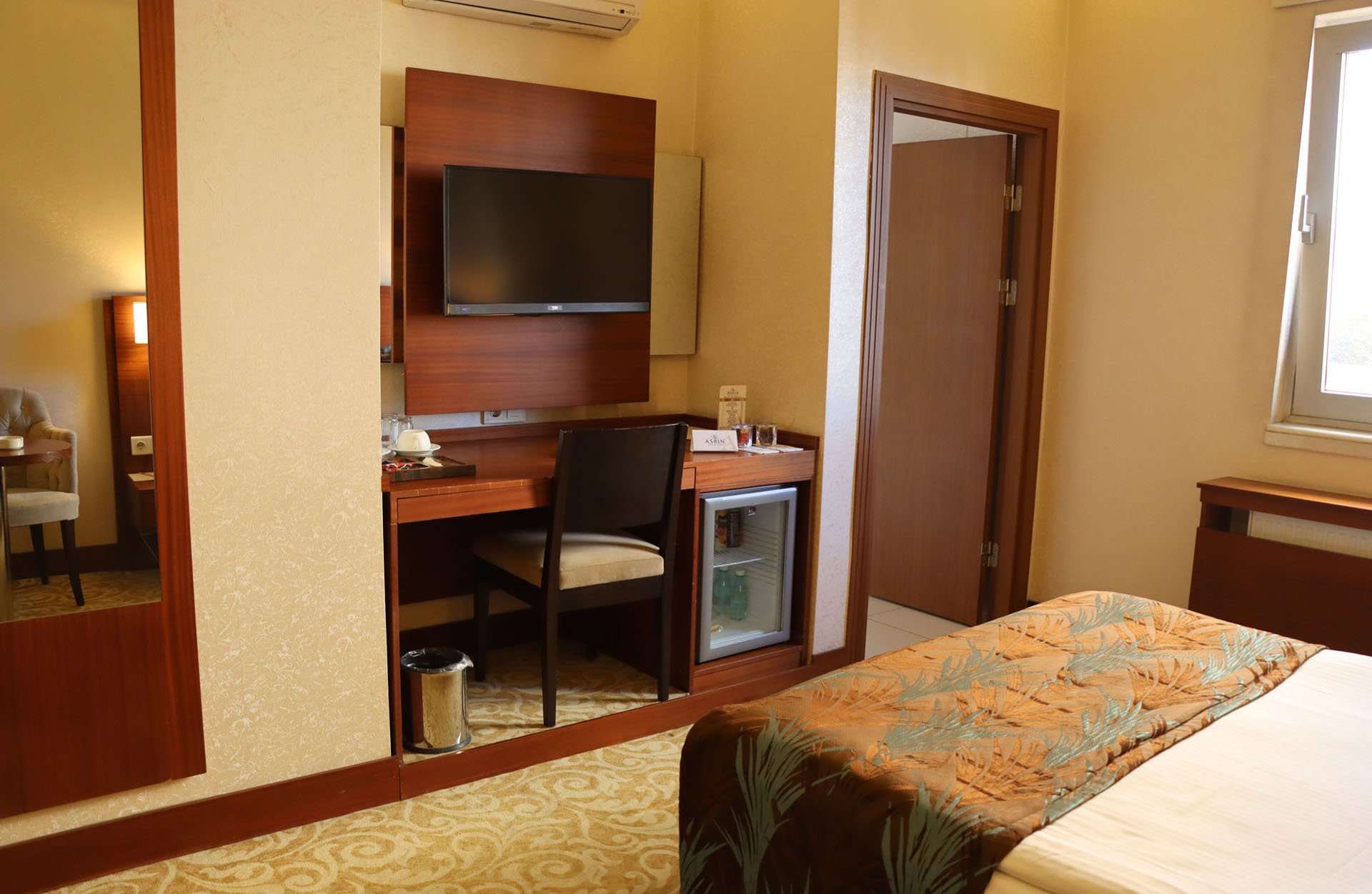 ASRIN BUSINESS HOTEL 