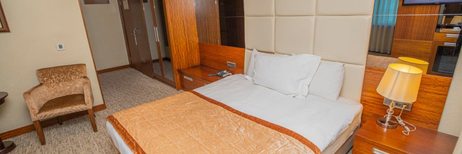 ECONOMIC FRENCH BED