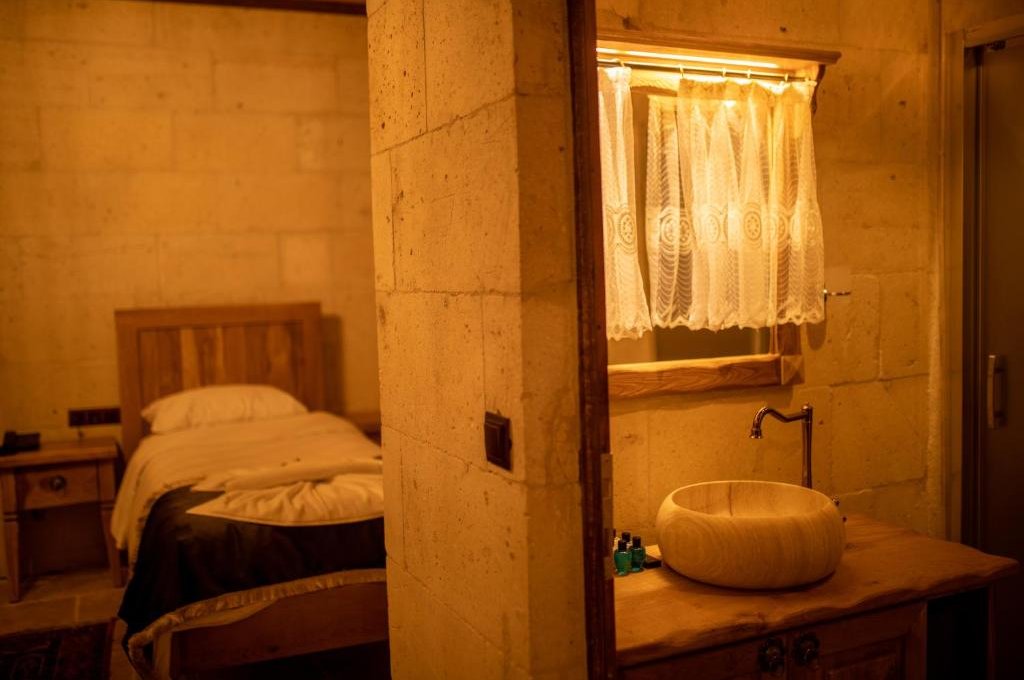Pome Granate Cave Hotel