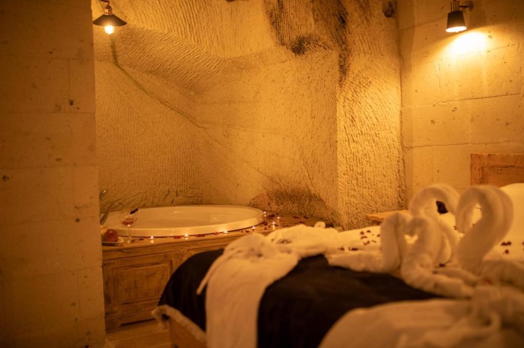 King Suite with Spa Bath