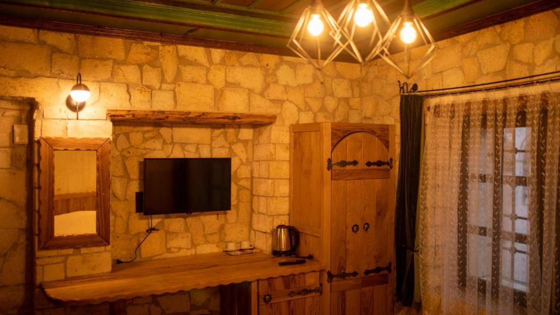 Pome Granate Cave Hotel 