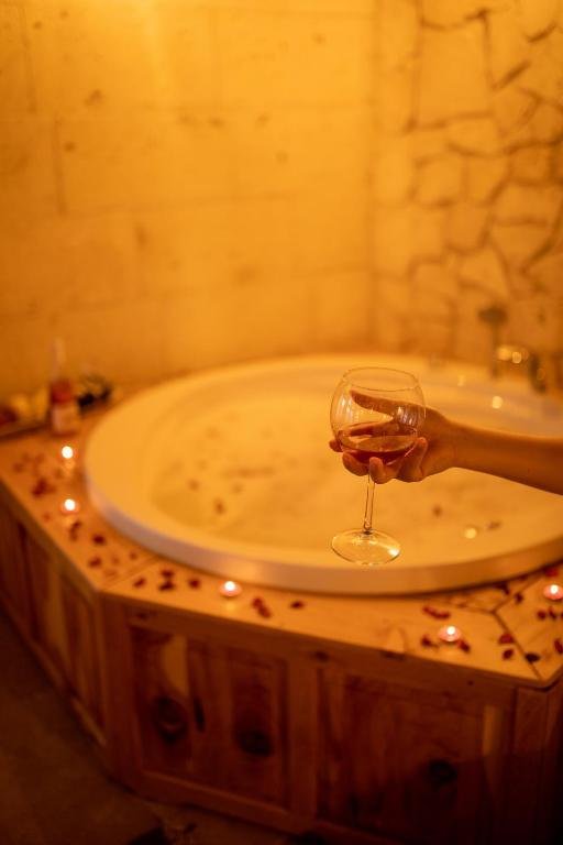 Pome Granate Cave Hotel 
