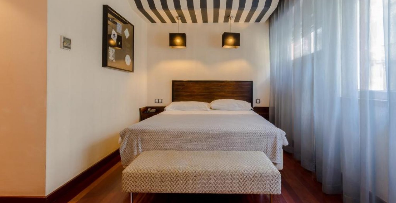 Deluxe Double or Twin Room - 1